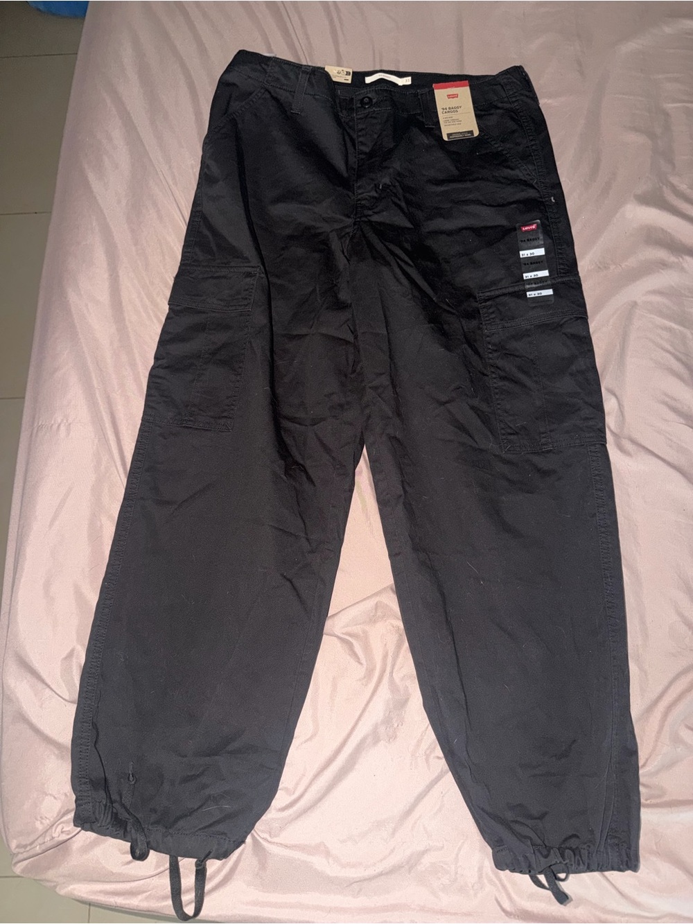Women’s Black Cargo Jogger Pants - Levi’s